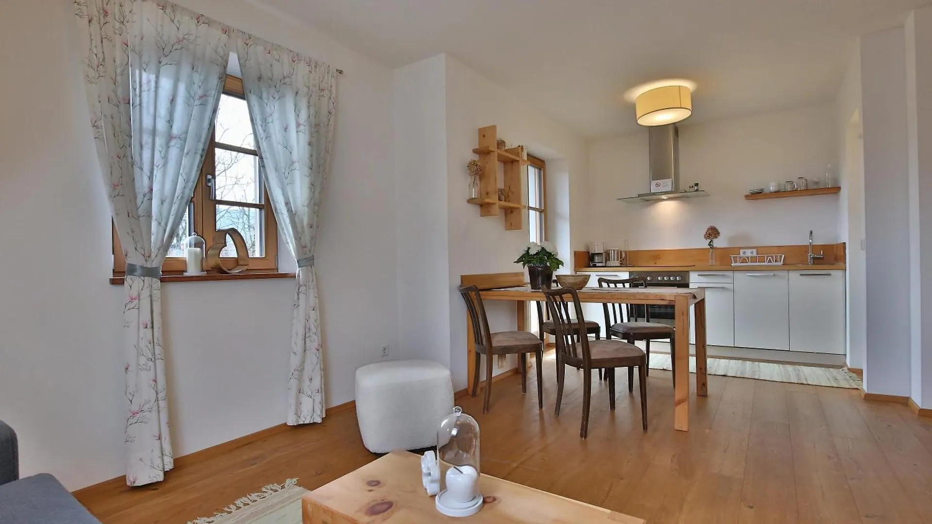 Apartment Landhaus Appartement Seidenwebergut Anif Bei Salzburg Niederalm